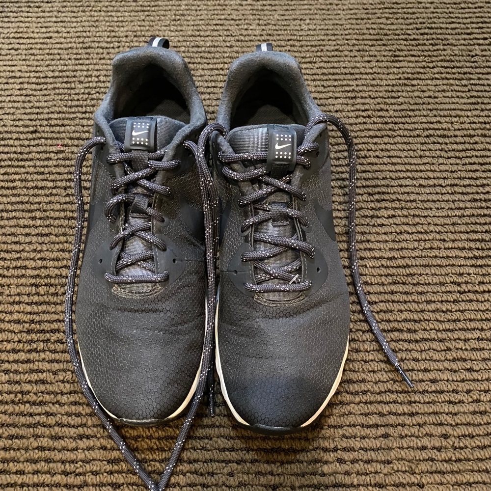Men’s Gray Nike Air Sneakers.